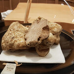にくの匠 三芳 - 白トリュフはすき焼きにまぶして