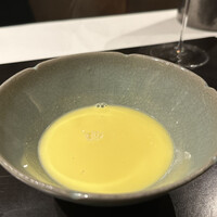 わさ - 【コーンスープ】★★★★
                    青森の嶽きみ。ジャストの塩味で引き立つ糖度溢れる甘味。ぐわっと広がり、途中から醤油加えると円やかに深まり、甘味がしみじみと染みてくる。