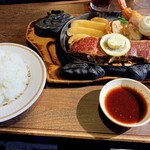 まるた屋 - プレミアム肩ロースステーキ200g➕大海老フライ➕ホタテ✖️2