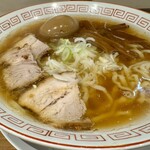 喜多方ラーメン 新じま - 味玉醤油ラーメン（920円）