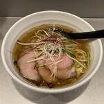 天雷軒 - 琥珀醤油チャーシュー麺（800円）