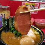 家系ラーメン とらきち家 - 肩ロースチャーシュー
