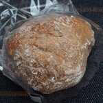 杜のパン屋 - くるみパン