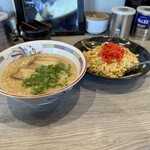 長浜ラーメン 博多屋 - 