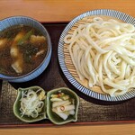 Muginohana Sanuki Udon - 肉汁うどん　979円
