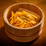 [Pail size] Approximately 3 servings of crispy fries