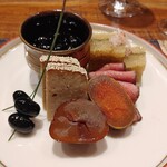 傳 - [2023年12月　訪問]八寸。栗の甘露煮、カラスミ、黒豆、ローストビーフ、子持ち数の子、