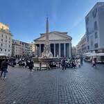 Ristorante La Sagrestia - 年末のロトンダ広場は午前中からたくさんの観光客で賑わっています