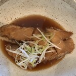 魚貝亭 - からすがれい煮つけ。味付けは悪くないが煮すぎて煮崩れしていた。