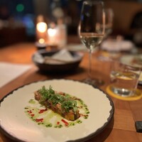 ザ タヴァン グリル＆ラウンジ - 