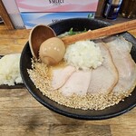 麺屋時茂 - 鶏白湯らーめん　1000円
            　　タマネギ     150円
            　　　　　　麺大盛   100円
            