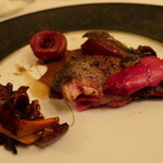 ラ・ヴァガボンド - 〈ソローニュの森〉『ピジョン・ラミエ』
      森鳩のロティ　内蔵のタルティヌ