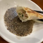 餃子酒場 秘密基地 - 