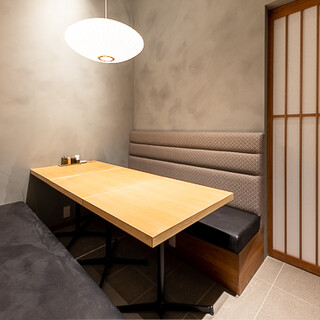 個室空間でゆったりと呑みながら寛ぎのひと時