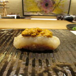 鮨 たかはま - 長崎・大村湾の紫雲丹とアオアリイカのイカウニ