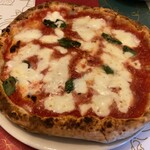 ペルテ - 本場ナポリと同じサイズのピッツァなのでかなり大きいです