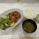 奈良のうまいものプラザ 古都華 - 大和鶏の唐揚げセット　1199円