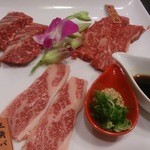 和牛処 助春 - 本日の「大トロ」三角バラ、「中トロ」かいのみに、特撰ハラミ