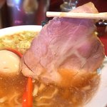 麺一盃 - チャーシューはBIGサイズのロース肉１枚です。