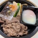 Ningyouchou Imahan - ■【折詰】すき焼弁当1,836円（税込）…黒毛和牛(モモ)　長葱　筍　結び白滝　焼豆腐　人参　青菜　椎茸　奥久慈卵温泉玉子　すき焼タレ