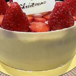 Patisserie Minimal - 苺のショートケーキ（5000円）
