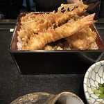 もも瀬 - 御飯大盛り　丼アップ