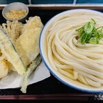 Udon Takashima - ひやあつ特盛、野菜天、半熟卵天（計1,200円）