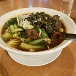 台南担仔麺 - 「牛肉麺」(1320円税込)