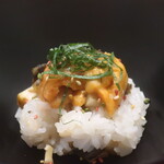 日本料理 吟 - 鮑と雲丹の飯蒸しアップ
