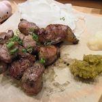 くすお - 知覧鶏モモ炭火焼 並　５８０円 