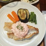 キッチン ブルー グローブ - 上から、彩り鮮やか、最近はキレイなソースが多いです