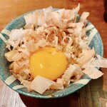 Kotatsu Neko - ご飯　鰹節、黄身トッピング