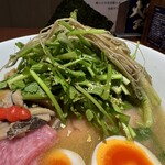 酒肴場 屯 - シャッキシャキの一町田のせりがたっぷり！