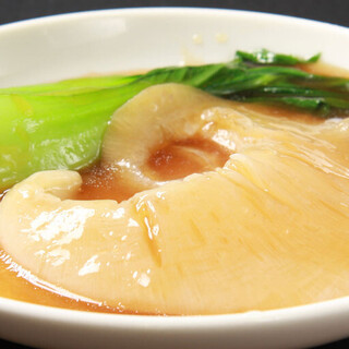 You can enjoy shark fin in luxury! We also offer affordable all-you-can-drink courses♪