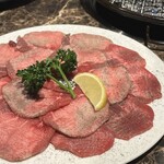 大衆焼肉ホルモン酒場 とりとん - 