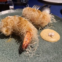 オッティモ・シーフード・ガーデン 新宿店 - 地中海のパスタ（カダイフ）で包んだエビのフリット
