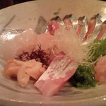 酒盃 - 刺身の盛り合わせ・・・当てっこするけどいつも外れます（苦笑）