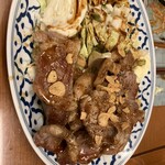 Yakiton Daruma Kamiigusa - 豚ニンニク生姜焼き