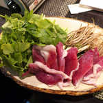 魚貝料理 松平 - 鴨せり鍋（￥1365）。ごぼうのように見えるのは、せりの根っこ