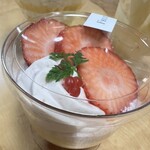 Fruit Chef The Shop - プチパフェ(あまおう)¥780