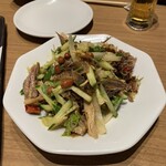 楊家将 - 麻辣スモーク鶏肉の冷菜和え、ナッツがアクセント