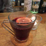 カフェ エ バール ドゥー - 冬場はホットサングリア。甘酸っぱくて、身体の芯から暖まる