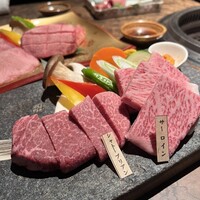 個室焼肉 さんびょうし 別邸 - 