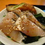 味処 むさし野 - 季節のご飯は釣り鰆のタタキとねぎとあさりのさつま揚げ