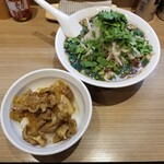 Rock’anDo - レバニラ山椒ブラック＋カレーポークジンジャー丼