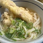 おにやんま - とり天ちくわ天うどん590円