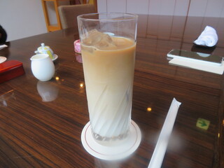 Nihon Ryouri Shibazakura - アイスカフェオレ（2：1でミルク多く）