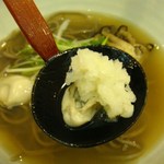 手打ちそば なみ一 - 牡蠣におろし大根、酢橘を振って頂きます♪