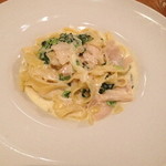 トラットリア コダマ - デザート付ランチコース（１，６００円）のパスタ