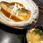 うまいもん酒場 魚鶏 - 鯖味噌定食の右側